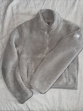 Alo Yoga Foxy Sherpa Jacket Ivory Women’s Half Zip Fleece Gray Cropped XS